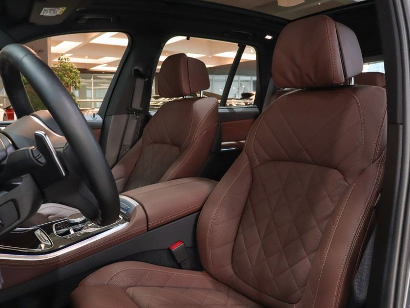BMW X5 3.0 I6 TURBO HÍBRIDO XDRIVE50E M SPORT AUTOMÁTICO 2023/2024 VIA BELLA VEÍCULOS ESPECIAIS CAXIAS DO SUL / Carros no Vale BMW X5 3.0 I6 TURBO HÍBRIDO XDRIVE50E M SPORT AUTOMÁTICO 2023/2024 VIA BELLA VEÍCULOS ESPECIAIS CAXIAS DO SUL / Carros no Vale