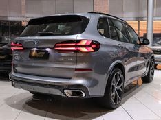 BMW X5 3.0 I6 TURBO HÍBRIDO XDRIVE50E M SPORT AUTOMÁTICO 2023/2024 VIA BELLA VEÍCULOS ESPECIAIS CAXIAS DO SUL / Carros no Vale