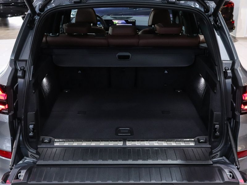 BMW X5 3.0 I6 TURBO HÍBRIDO XDRIVE50E M SPORT AUTOMÁTICO 2023/2024 VIA BELLA VEÍCULOS ESPECIAIS CAXIAS DO SUL / Carros no Vale BMW X5 3.0 I6 TURBO HÍBRIDO XDRIVE50E M SPORT AUTOMÁTICO 2023/2024 VIA BELLA VEÍCULOS ESPECIAIS CAXIAS DO SUL / Carros no Vale
