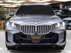 BMW X5 3.0 I6 TURBO HÍBRIDO XDRIVE50E M SPORT AUTOMÁTICO 2023/2024 VIA BELLA VEÍCULOS ESPECIAIS CAXIAS DO SUL / Carros no Vale