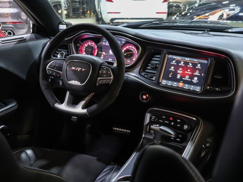 Dodge CHALLENGER 6.2 V8 HEMI GASOLINA SRT DEMON TORQUEFLITE 2018/2018 VIA BELLA VEÍCULOS ESPECIAIS CAXIAS DO SUL / Carros no Vale Dodge CHALLENGER 6.2 V8 HEMI GASOLINA SRT DEMON TORQUEFLITE 2018/2018 VIA BELLA VEÍCULOS ESPECIAIS CAXIAS DO SUL / Carros no Vale