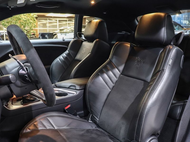 Dodge CHALLENGER 6.2 V8 HEMI GASOLINA SRT DEMON TORQUEFLITE 2018/2018 VIA BELLA VEÍCULOS ESPECIAIS CAXIAS DO SUL / Carros no Vale Dodge CHALLENGER 6.2 V8 HEMI GASOLINA SRT DEMON TORQUEFLITE 2018/2018 VIA BELLA VEÍCULOS ESPECIAIS CAXIAS DO SUL / Carros no Vale