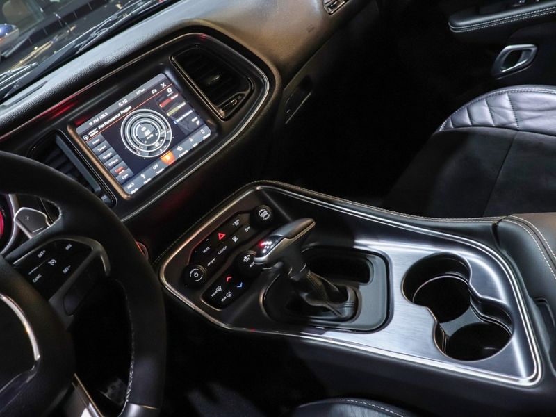Dodge CHALLENGER 6.2 V8 HEMI GASOLINA SRT DEMON TORQUEFLITE 2018/2018 VIA BELLA VEÍCULOS ESPECIAIS CAXIAS DO SUL / Carros no Vale Dodge CHALLENGER 6.2 V8 HEMI GASOLINA SRT DEMON TORQUEFLITE 2018/2018 VIA BELLA VEÍCULOS ESPECIAIS CAXIAS DO SUL / Carros no Vale