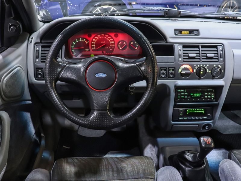 Ford ESCORT 2.0 I XR3 8V ÁLCOOL 2P MANUAL 1994/1995 VIA BELLA VEÍCULOS ESPECIAIS CAXIAS DO SUL / Carros no Vale