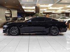 Ford MUSTANG 5.0 V8 GASOLINA DARK HORSE SELECTSHIFT 2025/2025 VIA BELLA VEÍCULOS ESPECIAIS CAXIAS DO SUL / Carros no Vale