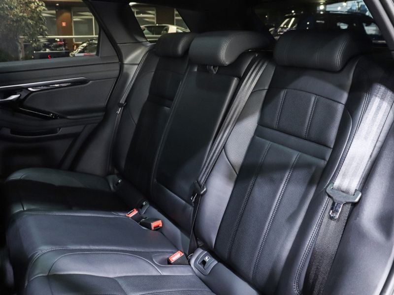 Land Rover RANGE ROVER EVOQUE 2.0 P250 FLEX R-DYNAMIC SE AWD AUTOMÁTICO 2019/2020 VIA BELLA VEÍCULOS ESPECIAIS CAXIAS DO SUL / Carros no Vale Land Rover RANGE ROVER EVOQUE 2.0 P250 FLEX R-DYNAMIC SE AWD AUTOMÁTICO 2019/2020 VIA BELLA VEÍCULOS ESPECIAIS CAXIAS DO SUL / Carros no Vale