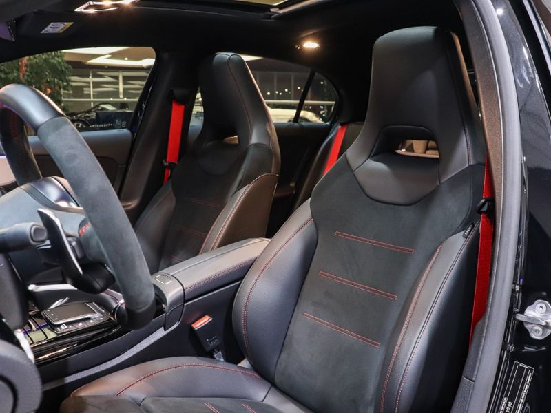 Mercedes-Benz A 45 AMG 2.0 CGI GASOLINA S 4MATIC SPEEDSHIFT 2022/2023 VIA BELLA VEÍCULOS ESPECIAIS CAXIAS DO SUL / Carros no Vale Mercedes-Benz A 45 AMG 2.0 CGI GASOLINA S 4MATIC SPEEDSHIFT 2022/2023 VIA BELLA VEÍCULOS ESPECIAIS CAXIAS DO SUL / Carros no Vale