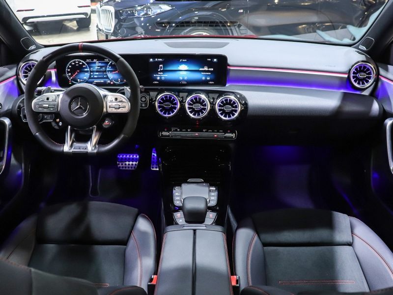 Mercedes-Benz A 45 AMG 2.0 CGI GASOLINA S 4MATIC SPEEDSHIFT 2020/2021 VIA BELLA VEÍCULOS ESPECIAIS CAXIAS DO SUL / Carros no Vale Mercedes-Benz A 45 AMG 2.0 CGI GASOLINA S 4MATIC SPEEDSHIFT 2020/2021 VIA BELLA VEÍCULOS ESPECIAIS CAXIAS DO SUL / Carros no Vale