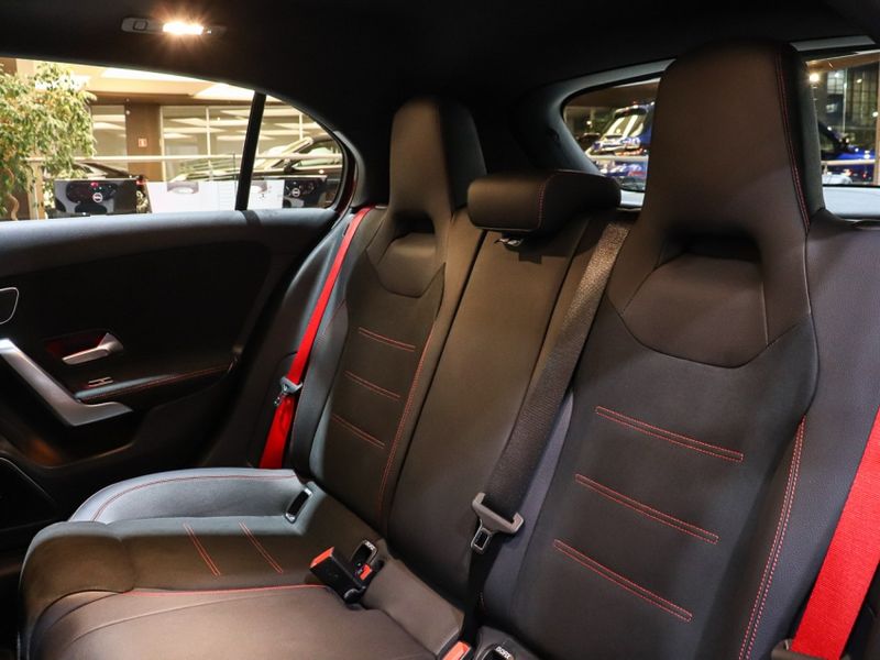 Mercedes-Benz A 45 AMG 2.0 CGI GASOLINA S 4MATIC SPEEDSHIFT 2020/2021 VIA BELLA VEÍCULOS ESPECIAIS CAXIAS DO SUL / Carros no Vale Mercedes-Benz A 45 AMG 2.0 CGI GASOLINA S 4MATIC SPEEDSHIFT 2020/2021 VIA BELLA VEÍCULOS ESPECIAIS CAXIAS DO SUL / Carros no Vale