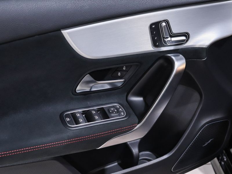 Mercedes-Benz A 45 AMG 2.0 CGI GASOLINA S 4MATIC SPEEDSHIFT 2022/2023 VIA BELLA VEÍCULOS ESPECIAIS CAXIAS DO SUL / Carros no Vale Mercedes-Benz A 45 AMG 2.0 CGI GASOLINA S 4MATIC SPEEDSHIFT 2022/2023 VIA BELLA VEÍCULOS ESPECIAIS CAXIAS DO SUL / Carros no Vale