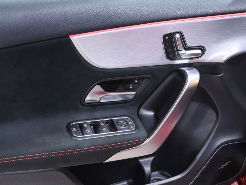 Mercedes-Benz A 45 AMG 2.0 CGI GASOLINA S 4MATIC SPEEDSHIFT 2020/2021 VIA BELLA VEÍCULOS ESPECIAIS CAXIAS DO SUL / Carros no Vale Mercedes-Benz A 45 AMG 2.0 CGI GASOLINA S 4MATIC SPEEDSHIFT 2020/2021 VIA BELLA VEÍCULOS ESPECIAIS CAXIAS DO SUL / Carros no Vale