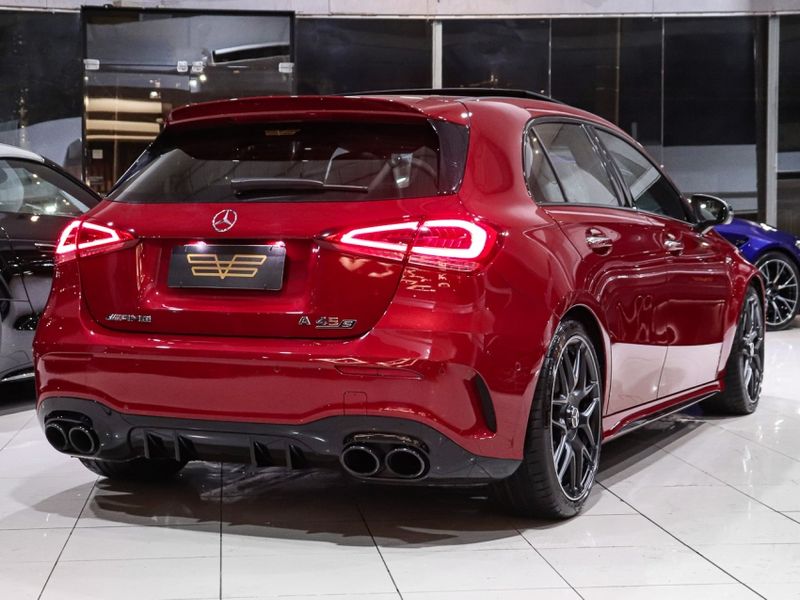 Mercedes-Benz A 45 AMG 2.0 CGI GASOLINA S 4MATIC SPEEDSHIFT 2020/2021 VIA BELLA VEÍCULOS ESPECIAIS CAXIAS DO SUL / Carros no Vale Mercedes-Benz A 45 AMG 2.0 CGI GASOLINA S 4MATIC SPEEDSHIFT 2020/2021 VIA BELLA VEÍCULOS ESPECIAIS CAXIAS DO SUL / Carros no Vale