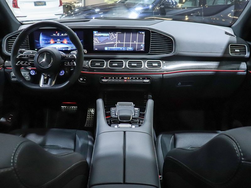 Mercedes-Benz GLE 63 AMG 4.0 V8 BITURBO GASOLINA COUPÉ S 4MATIC 9G-TRONIC 2023/2024 VIA BELLA VEÍCULOS ESPECIAIS CAXIAS DO SUL / Carros no Vale