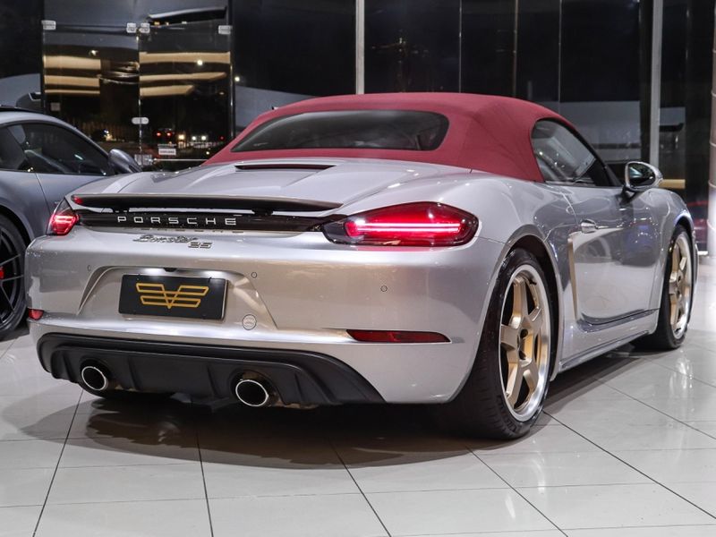 Porsche 718 4.0 H6 GASOLINA CAYMAN GTS PDK 2021/2022 VIA BELLA VEÍCULOS ESPECIAIS CAXIAS DO SUL / Carros no Vale
