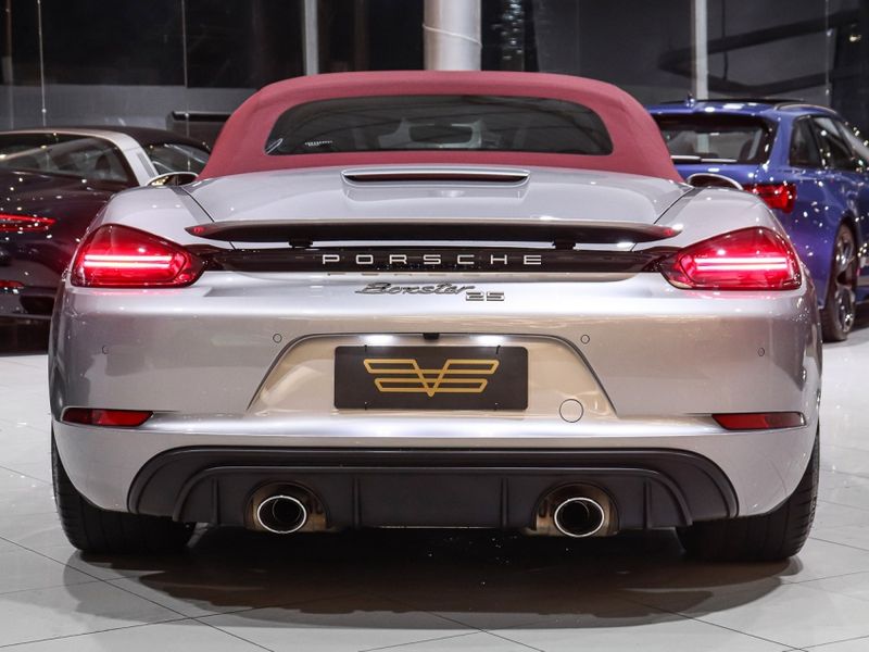 Porsche 718 4.0 H6 GASOLINA CAYMAN GTS PDK 2021/2022 VIA BELLA VEÍCULOS ESPECIAIS CAXIAS DO SUL / Carros no Vale