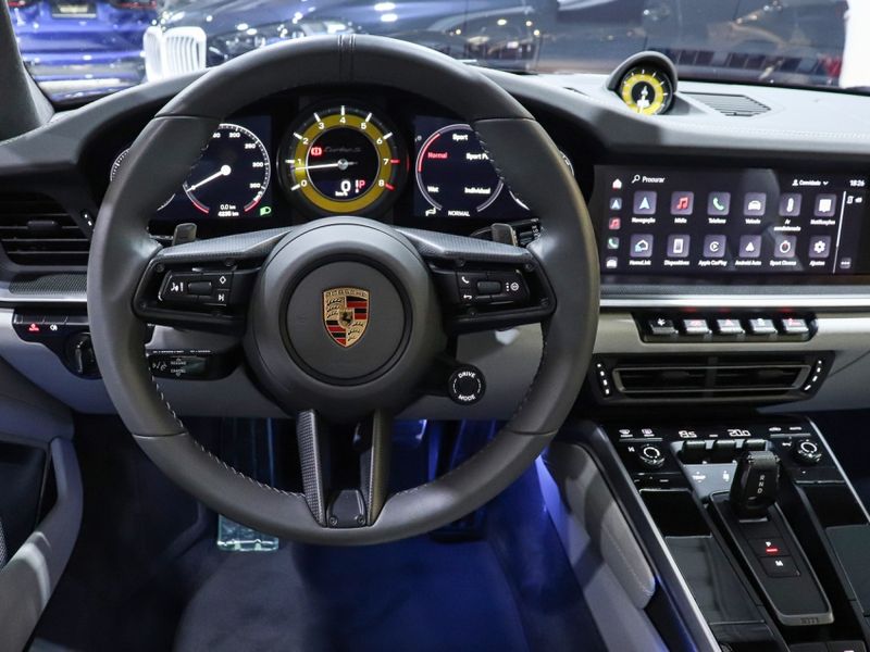 Porsche 911 3.8 24V H6 GASOLINA TURBO S PDK 2024/2024 VIA BELLA VEÍCULOS ESPECIAIS CAXIAS DO SUL / Carros no Vale Porsche 911 3.8 24V H6 GASOLINA TURBO S PDK 2024/2024 VIA BELLA VEÍCULOS ESPECIAIS CAXIAS DO SUL / Carros no Vale