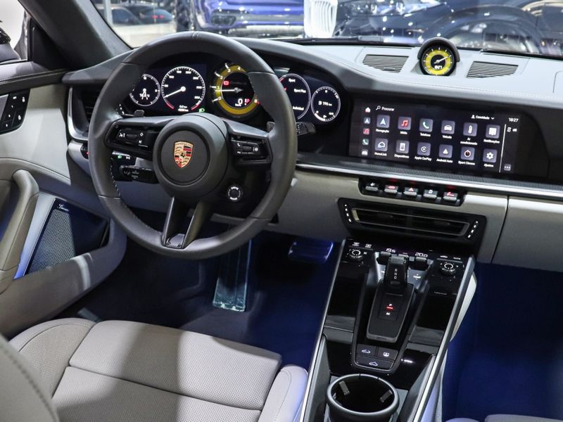 Porsche 911 3.8 24V H6 GASOLINA TURBO S PDK 2024/2024 VIA BELLA VEÍCULOS ESPECIAIS CAXIAS DO SUL / Carros no Vale Porsche 911 3.8 24V H6 GASOLINA TURBO S PDK 2024/2024 VIA BELLA VEÍCULOS ESPECIAIS CAXIAS DO SUL / Carros no Vale