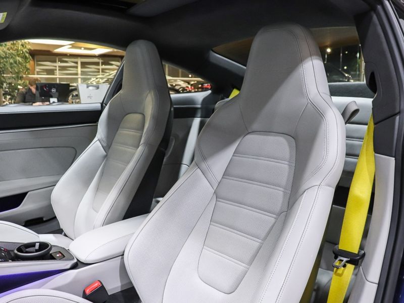 Porsche 911 3.8 24V H6 GASOLINA TURBO S PDK 2024/2024 VIA BELLA VEÍCULOS ESPECIAIS CAXIAS DO SUL / Carros no Vale