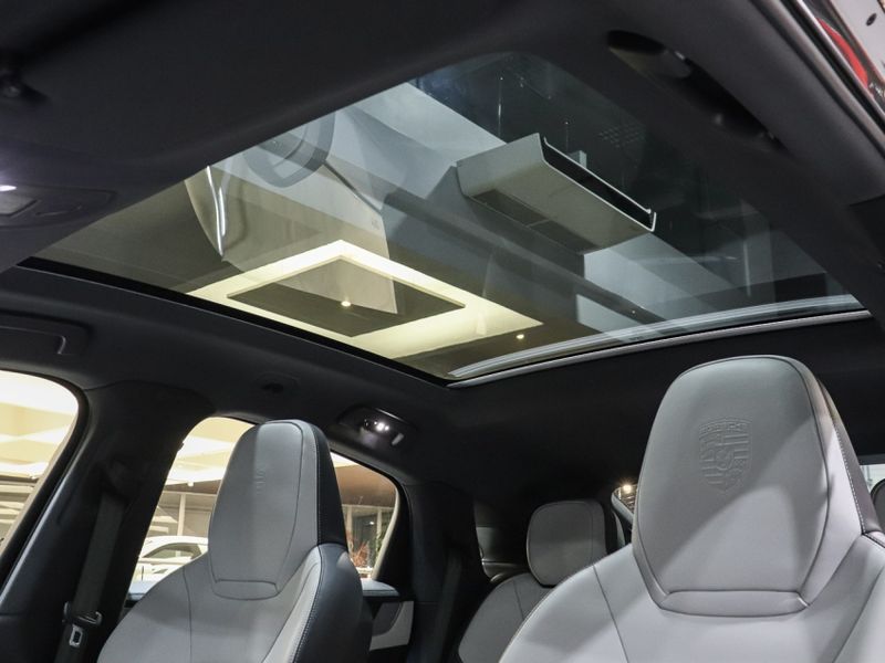Porsche CAYENNE 4.0 V8 GASOLINA S COUPÉ AWD TIPTRONIC S 2023/2024 VIA BELLA VEÍCULOS ESPECIAIS CAXIAS DO SUL / Carros no Vale Porsche CAYENNE 4.0 V8 GASOLINA S COUPÉ AWD TIPTRONIC S 2023/2024 VIA BELLA VEÍCULOS ESPECIAIS CAXIAS DO SUL / Carros no Vale