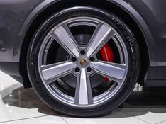 Porsche CAYENNE 4.0 V8 GASOLINA S COUPÉ AWD TIPTRONIC S 2023/2024 VIA BELLA VEÍCULOS ESPECIAIS CAXIAS DO SUL / Carros no Vale