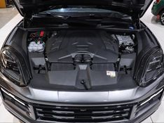 Porsche CAYENNE 4.0 V8 GASOLINA S COUPÉ AWD TIPTRONIC S 2023/2024 VIA BELLA VEÍCULOS ESPECIAIS CAXIAS DO SUL / Carros no Vale
