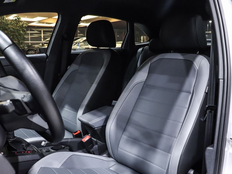 Volkswagen NIVUS 1.0 200 TSI TOTAL FLEX HIGHLINE AUTOMÁTICO 2021/2021 VIA BELLA VEÍCULOS ESPECIAIS CAXIAS DO SUL / Carros no Vale