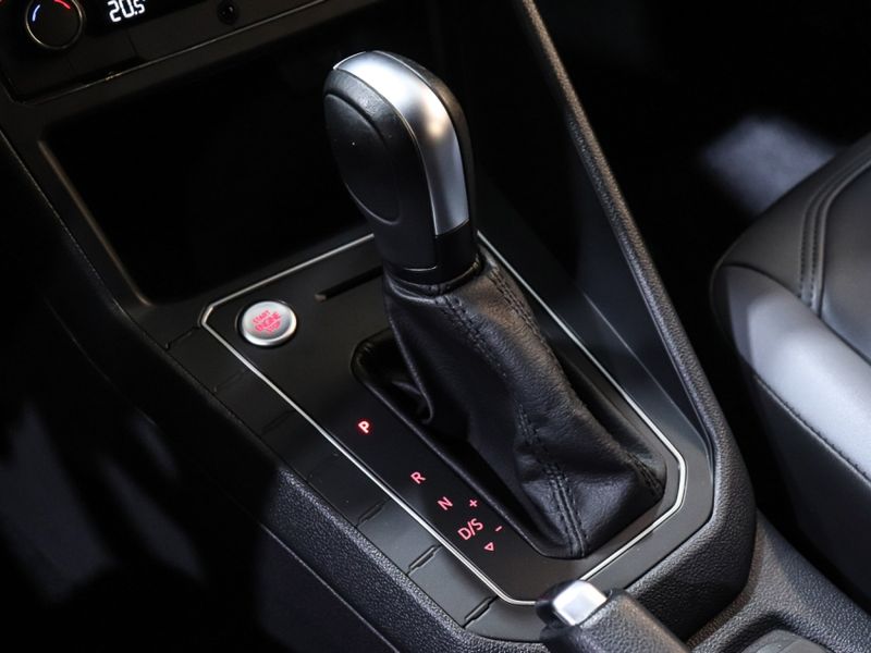 Volkswagen NIVUS 1.0 200 TSI TOTAL FLEX HIGHLINE AUTOMÁTICO 2021/2021 VIA BELLA VEÍCULOS ESPECIAIS CAXIAS DO SUL / Carros no Vale
