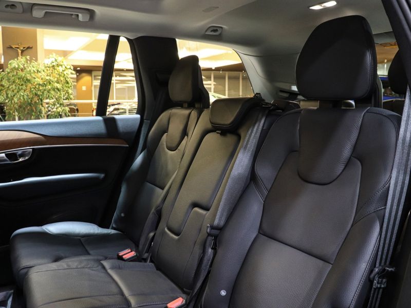 Volvo XC90 2.0 T8 RECHARGE PLUS AWD GEARTRONIC 2023/2024 VIA BELLA VEÍCULOS ESPECIAIS CAXIAS DO SUL / Carros no Vale