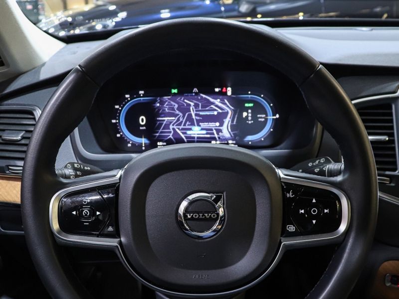 Volvo XC90 2.0 T8 RECHARGE PLUS AWD GEARTRONIC 2023/2024 VIA BELLA VEÍCULOS ESPECIAIS CAXIAS DO SUL / Carros no Vale