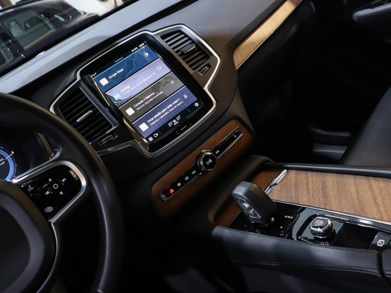 Volvo XC90 2.0 T8 RECHARGE PLUS AWD GEARTRONIC 2023/2024 VIA BELLA VEÍCULOS ESPECIAIS CAXIAS DO SUL / Carros no Vale