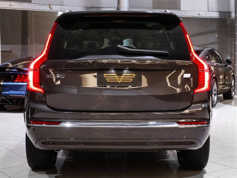 Volvo XC90 2.0 T8 RECHARGE PLUS AWD GEARTRONIC 2023/2024 VIA BELLA VEÍCULOS ESPECIAIS CAXIAS DO SUL / Carros no Vale