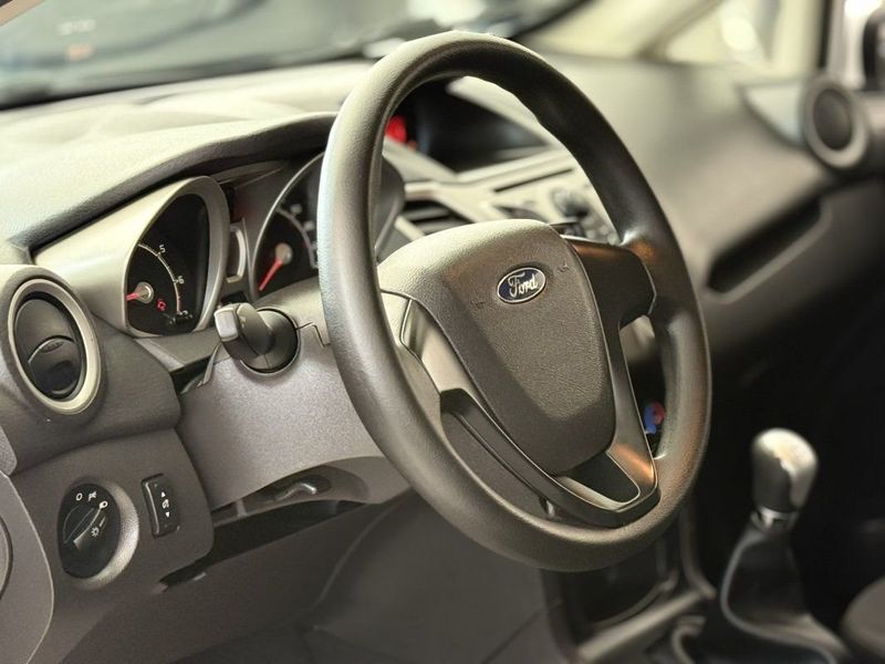 Ford FIESTA SEDAN SE 1.6 2011 SÓ MOTOS E AUTOMÓVEIS SANTA CRUZ DO SUL / Carros no Vale Ford FIESTA SEDAN SE 1.6 2011 SÓ MOTOS E AUTOMÓVEIS SANTA CRUZ DO SUL / Carros no Vale