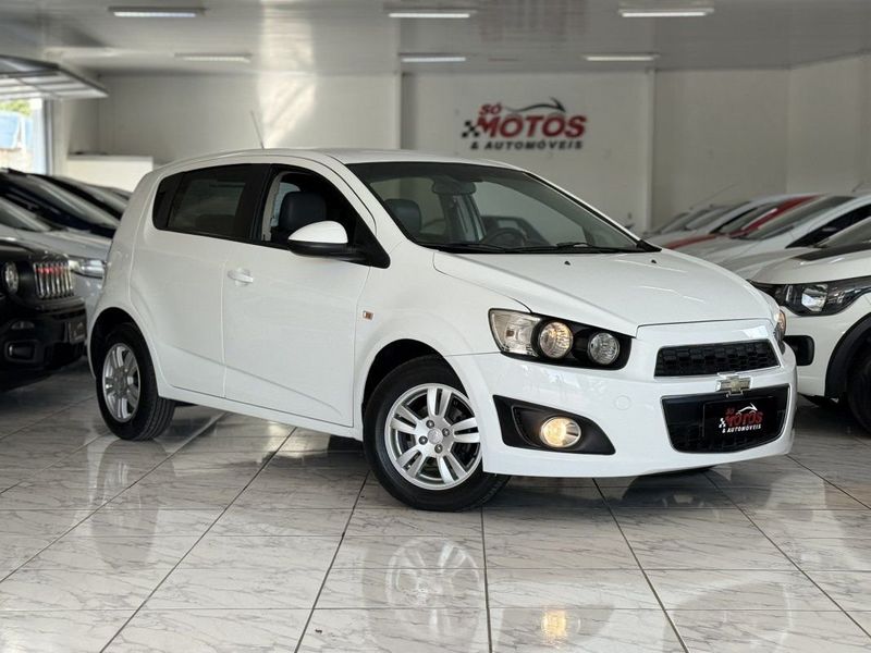 CHEVROLET SONIC HATCH LT 1.6 2014 SÓ MOTOS E AUTOMÓVEIS SANTA CRUZ DO SUL / Carros no Vale CHEVROLET SONIC HATCH LT 1.6 2014 SÓ MOTOS E AUTOMÓVEIS SANTA CRUZ DO SUL / Carros no Vale