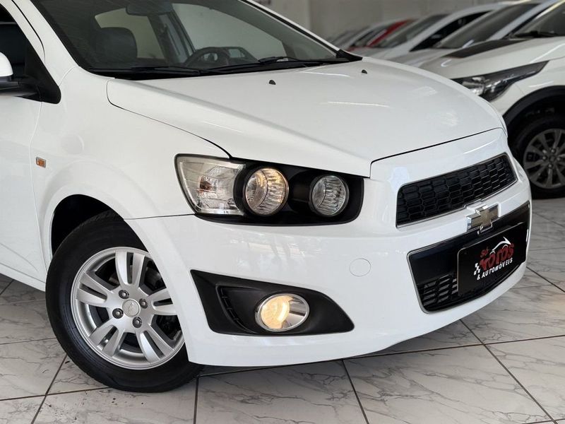 CHEVROLET SONIC HATCH LT 1.6 2014 SÓ MOTOS E AUTOMÓVEIS SANTA CRUZ DO SUL / Carros no Vale CHEVROLET SONIC HATCH LT 1.6 2014 SÓ MOTOS E AUTOMÓVEIS SANTA CRUZ DO SUL / Carros no Vale