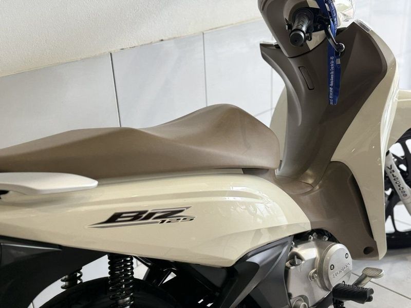 Honda Motos BIZ 125 2023 SÓ MOTOS E AUTOMÓVEIS SANTA CRUZ DO SUL / Carros no Vale
