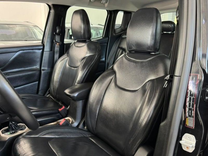 Jeep RENEGADE LONGITUDE 1.8 AT6 2016 SÓ MOTOS E AUTOMÓVEIS SANTA CRUZ DO SUL / Carros no Vale