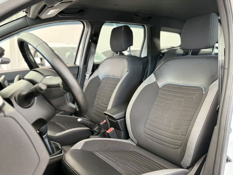 Renault DUSTER INTENSE PLUS 1.6 CVT 2025 SÓ MOTOS E AUTOMÓVEIS SANTA CRUZ DO SUL / Carros no Vale Renault DUSTER INTENSE PLUS 1.6 CVT 2025 SÓ MOTOS E AUTOMÓVEIS SANTA CRUZ DO SUL / Carros no Vale