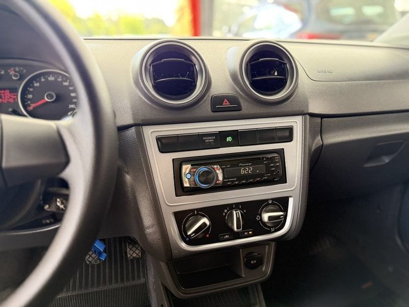 VOLKSWAGEN SAVEIRO TRENDLINE CE 1.6 2015 SÓ MOTOS E AUTOMÓVEIS SANTA CRUZ DO SUL / Carros no Vale VOLKSWAGEN SAVEIRO TRENDLINE CE 1.6 2015 SÓ MOTOS E AUTOMÓVEIS SANTA CRUZ DO SUL / Carros no Vale