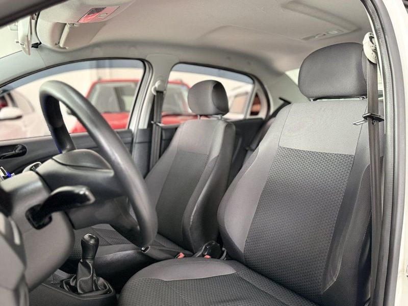 VOLKSWAGEN VOYAGE MPI 1.0 2023 SÓ MOTOS E AUTOMÓVEIS SANTA CRUZ DO SUL / Carros no Vale
