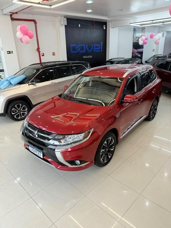 Mitsubishi Outlander Phev Hybrid 2.0 16v 4×4 2017/2018 COVEL VEICULOS ENCANTADO / Carros no Vale Mitsubishi Outlander Phev Hybrid 2.0 16v 4×4 2017/2018 COVEL VEICULOS ENCANTADO / Carros no Vale