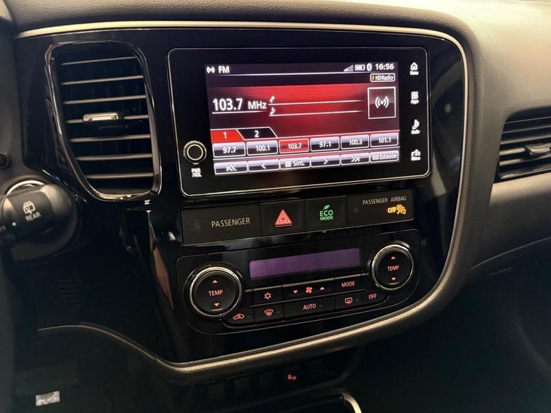 Mitsubishi Outlander Phev Hybrid 2.0 16v 4×4 2017/2018 COVEL VEICULOS ENCANTADO / Carros no Vale Mitsubishi Outlander Phev Hybrid 2.0 16v 4×4 2017/2018 COVEL VEICULOS ENCANTADO / Carros no Vale