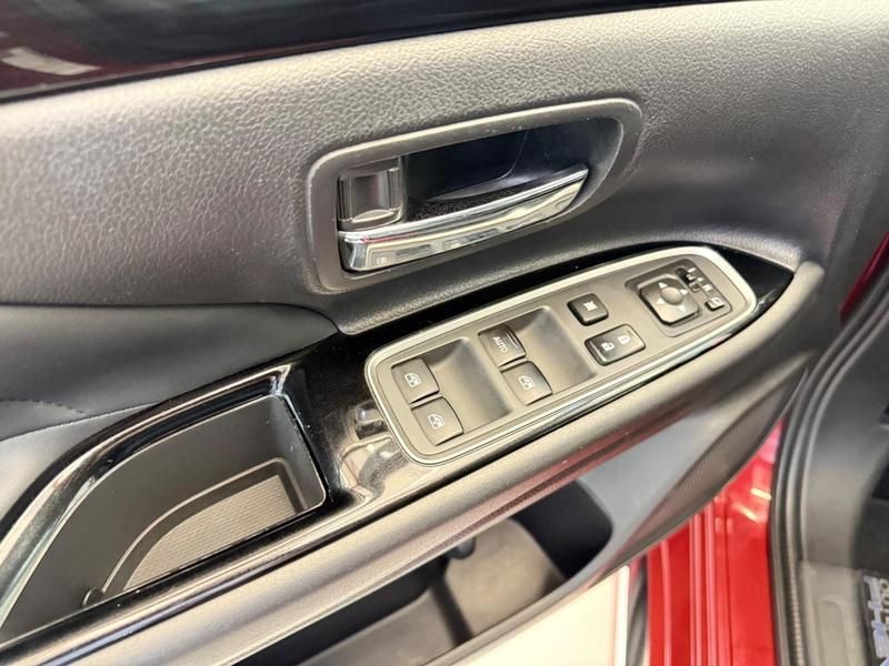 Mitsubishi Outlander Phev Hybrid 2.0 16v 4×4 2017/2018 COVEL VEICULOS ENCANTADO / Carros no Vale Mitsubishi Outlander Phev Hybrid 2.0 16v 4×4 2017/2018 COVEL VEICULOS ENCANTADO / Carros no Vale