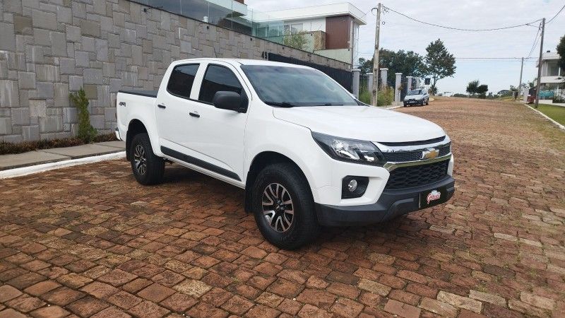 Chevrolet S10 LS 2.8 TDI 2023 GRASSI VEÍCULOS LAJEADO / Carros no Vale