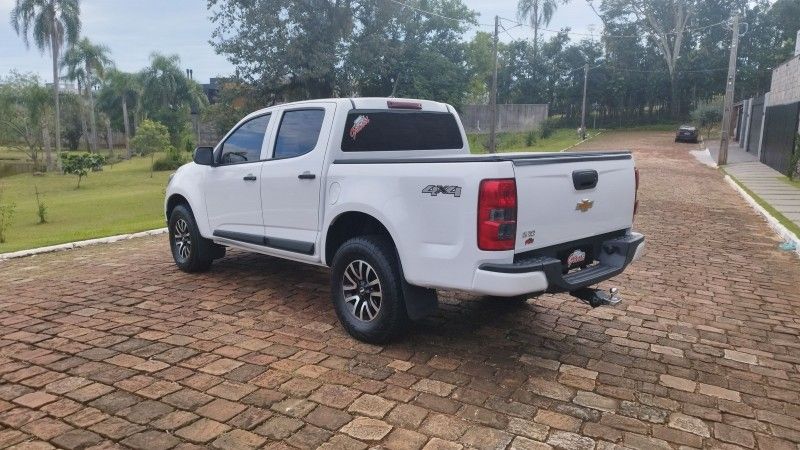 Chevrolet S10 LS 2.8 TDI 2023 GRASSI VEÍCULOS LAJEADO / Carros no Vale