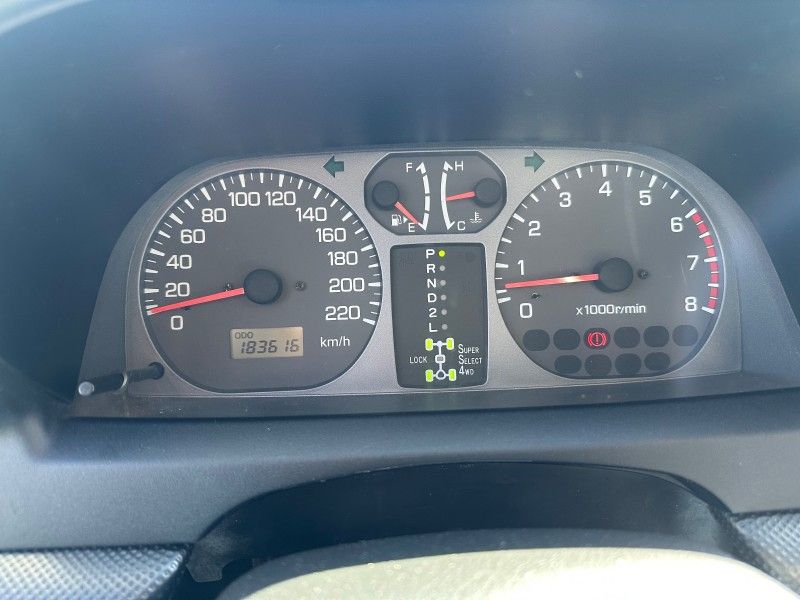 Mitsubishi PAJERO TR4 2.0 2005 GRASSI VEÍCULOS LAJEADO / Carros no Vale