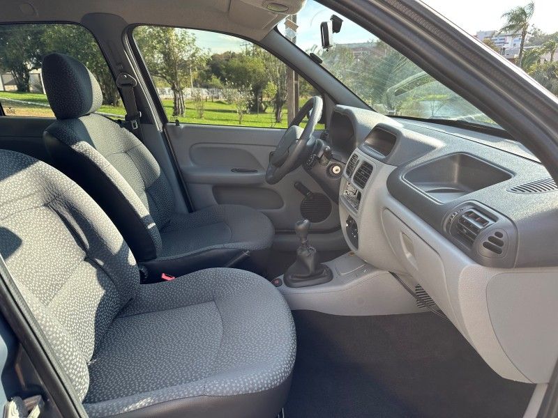 Renault CLIO CAMPUS 1.0 2010 GRASSI VEÍCULOS LAJEADO / Carros no Vale Renault CLIO CAMPUS 1.0 2010 GRASSI VEÍCULOS LAJEADO / Carros no Vale