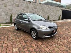 Toyota ETIOS XS 1.3 2013 GRASSI VEÍCULOS LAJEADO / Carros no Vale