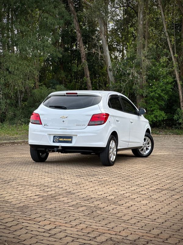Chevrolet ONIX LTZ 1.4 2014 NEUMANN VEÍCULOS ARROIO DO MEIO / Carros no Vale Chevrolet ONIX LTZ 1.4 2014 NEUMANN VEÍCULOS ARROIO DO MEIO / Carros no Vale