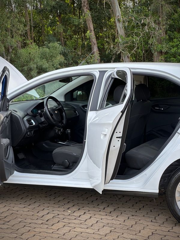 Chevrolet ONIX LTZ 1.4 2014 NEUMANN VEÍCULOS ARROIO DO MEIO / Carros no Vale Chevrolet ONIX LTZ 1.4 2014 NEUMANN VEÍCULOS ARROIO DO MEIO / Carros no Vale