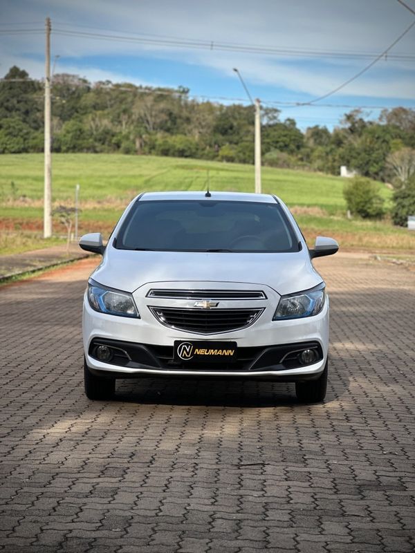 Chevrolet ONIX LTZ 1.4 2014 NEUMANN VEÍCULOS ARROIO DO MEIO / Carros no Vale Chevrolet ONIX LTZ 1.4 2014 NEUMANN VEÍCULOS ARROIO DO MEIO / Carros no Vale